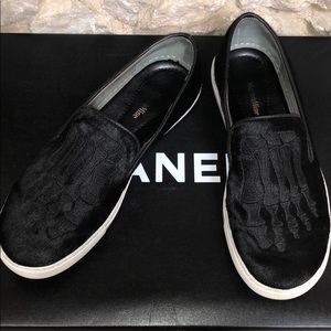 Mara & Mine skeleton sneakers